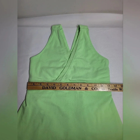 Lululemon Wrap Front Running Tank Green sz 2 - Picture 7 of 9